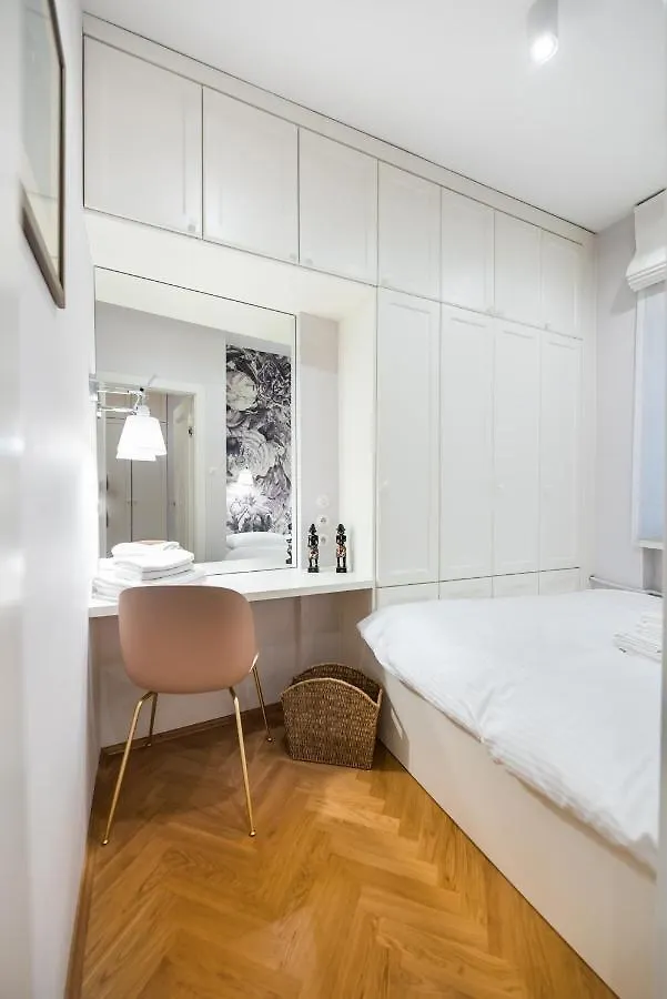 Mostowa Abdank Old Town Apartment Warsaw Poland